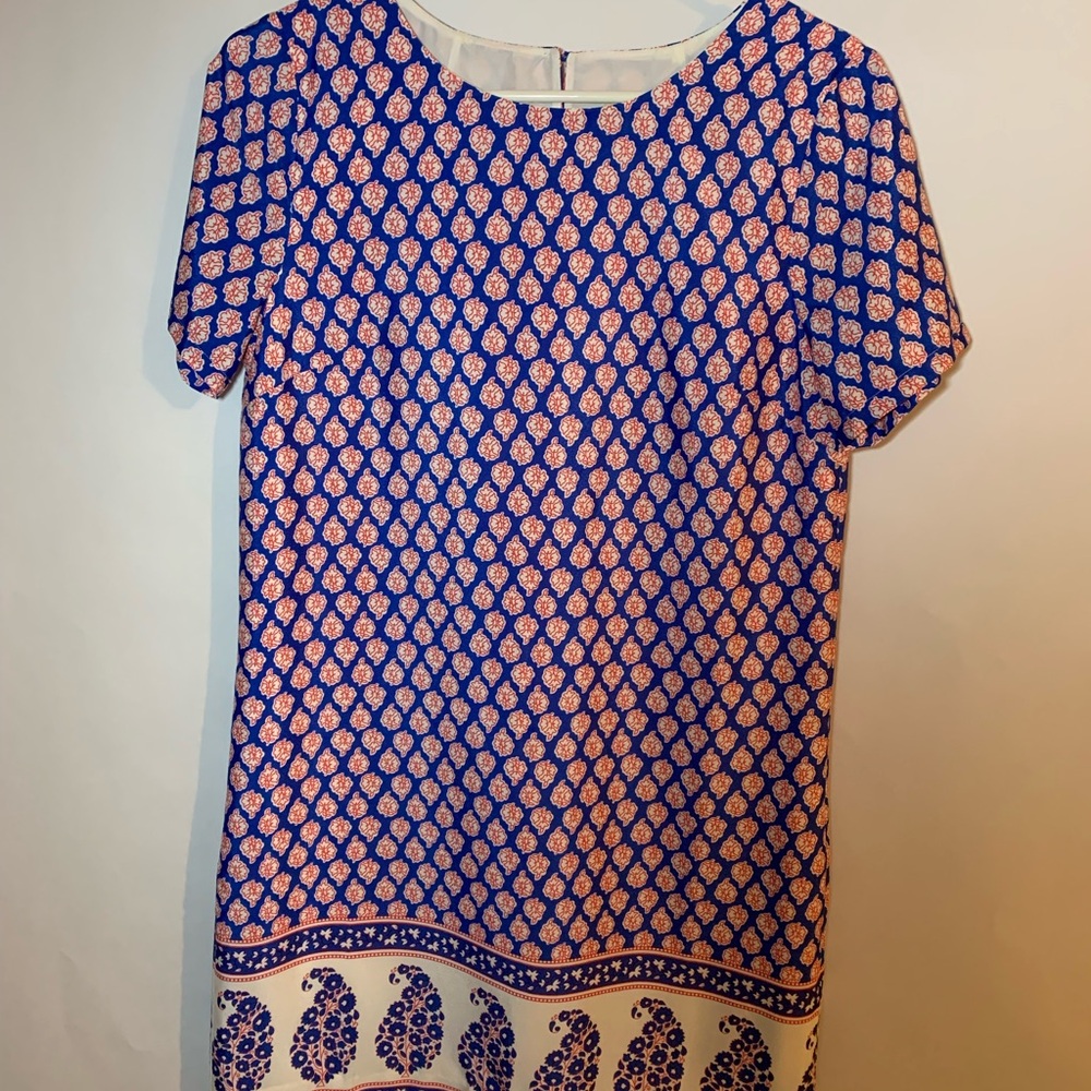 J Crew round short sleeve mini easy wear and care. Sz 4
